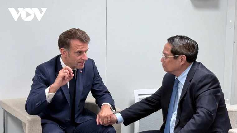 PM Chinh meets French President and EU leaders on sidelines of UNOC-3
